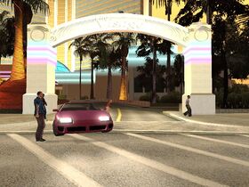 Entrada-izquierda .jpg (101 kB) Entrada derecha del Casino