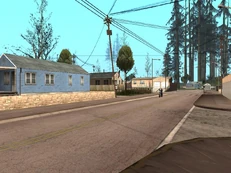 Más casas aún, a lo lejos se pueden ver árboles.