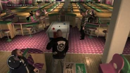 Johnny Klebitz en la bolera, donde se supone que esta la mesa de Air Hockey.