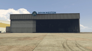 Hangar de Devin Weston.