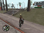 Freddy reuniéndose con sus amigos Vagos.