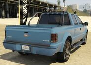 Parte trasera de una Sadler modificada en GTA V.