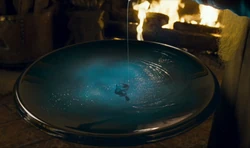 Los recuerdos siendo vertidos en un pensadero