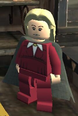 FemaleEeylopsEmployee