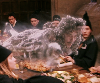 Mamua: baroi sanguinarioa, bere bizitzan zehar Elena Ravenclaw (La Dama Gris- fantasma de la casa de Ravenclaw) maitatu zuena