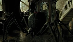 Un  en la forma de una gran araña contra la que Ron debía luchar en el aula.