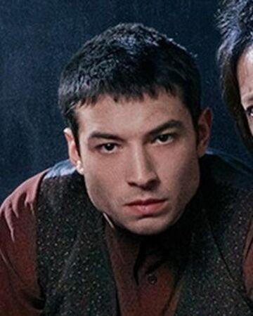 Credence Barebone Harry Potter Wiki Fandom