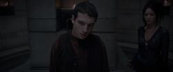Credence y Nagini en el Mausoleo de los Lestrange