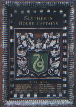 HPPTS Placa de los capitanes del equipo de quidditch de slytherin (1724-1960)