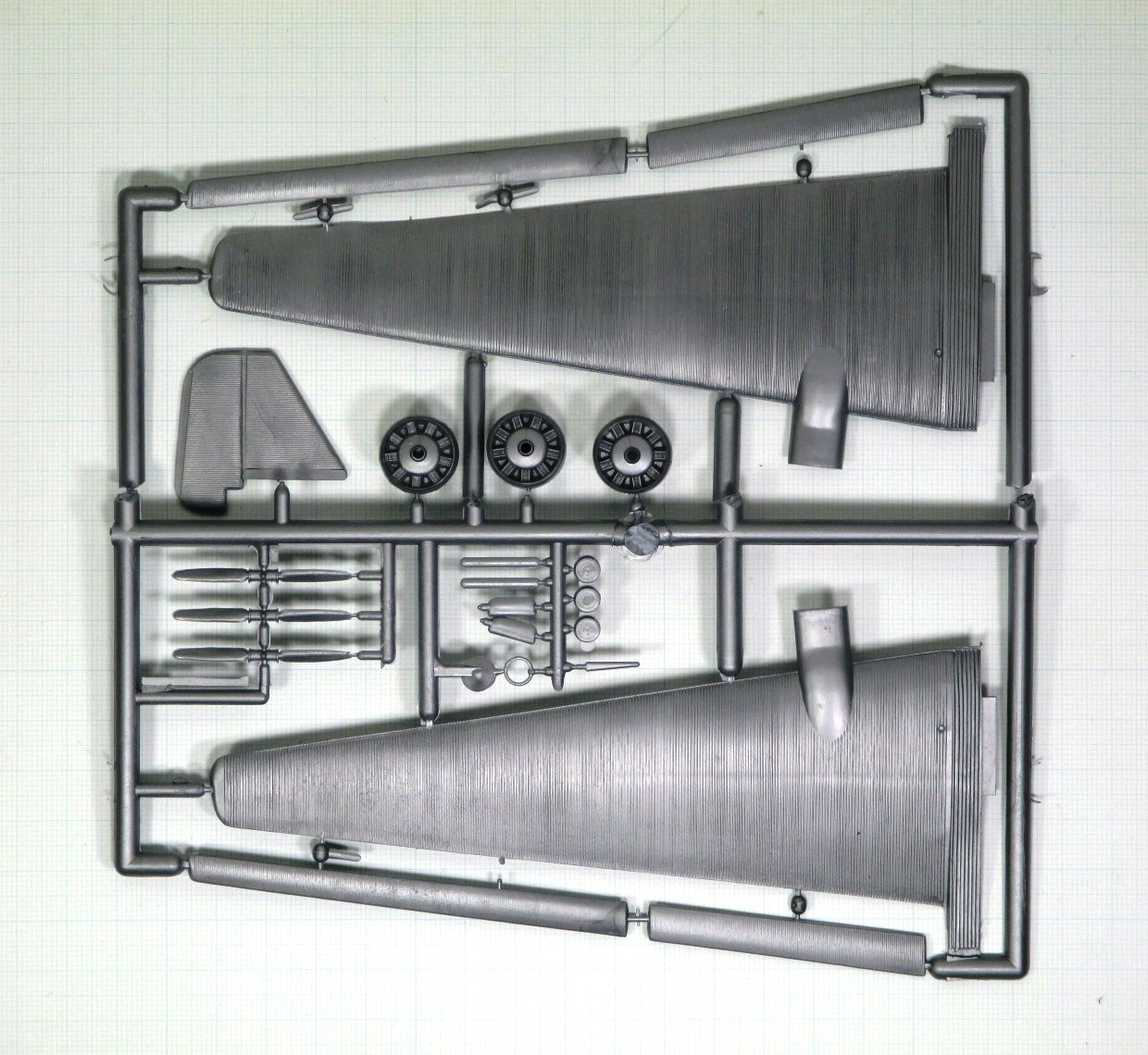 Roco 1/87th scale (HO) Junkers JU-52 kit #459 OOP