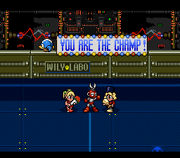 Roll entrega un ramo de flores al campeón del campeonato "Tournament".[14]