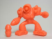 Figura de Napalm Man de la serie "Rockman 5", 1993. Incluye un accesorio del Napalm Bomb.