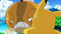 Scraggy de Ash usando malicioso contra el Pikachu de Ash.