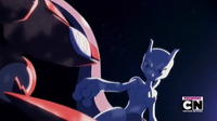 P16 Mewtwo junto a Gensect