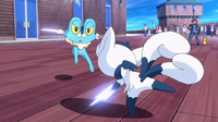 Meowstic de Astrid usando arañazo contra el Froakie de Ash en la P17.