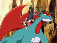 EP489 J montada en Salamence.png (45 kB) J montada en su Salamence.