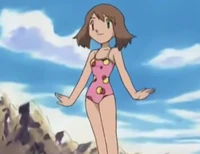 EP295 Aura con bikini.png (446 kB) May/Aura con el bikini rosa y estampados rosas oscuros y amarillos.