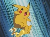 Pikachu usando cola trueno contra Raichu.