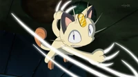 Meowth del Team/Equipo Rocket usando golpes furia.