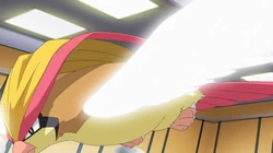 GEN03 Pidgeot usando ataque ala