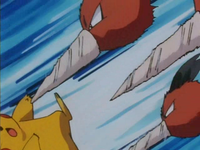 Dodrio de Falkner/Pegaso usando pico taladro contra el Pikachu de Ash.