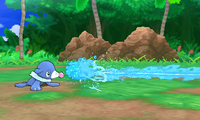 Popplio usando pistola agua en la séptima generación.