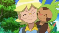 Chespin junto a Clemont/Lem.