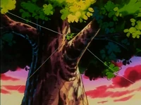 Spinarak de la oficial Jenny/agente Mara usando telaraña.