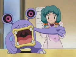 EP336 Abby atendiendo a un Loudred