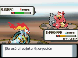 Utilizando una hiperpoción en un combate en DP