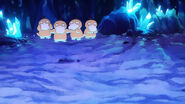 Cuatro Psyduck en la cueva.