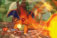 Charizard usando anillo ígneo en Pokémon Battrio.
