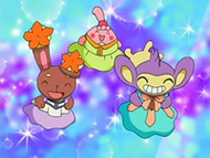 Buneary, Aipom y Happiny vestidas.