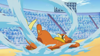 Buizel de Ash creando un contraescudo usando pistola agua.