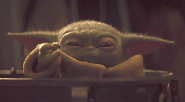 Este muñeco de Baby Yoda será tu nuevo compañero de aventuras