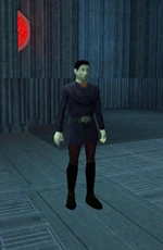 Un Merodeador Sith en entrenamiento hace guardia en la Academia Trayus.