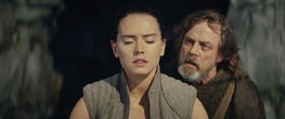 Rey and Luke First Lesson TLJ