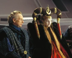 Palpatine y la Reina Amidala poco antes de su elección como Canciller Supremo
