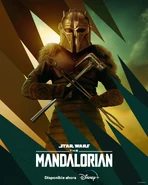 S3ArmorerPosterLA.jpg (331 kB) Póster del personaje de la Armera (Latinoamérica)