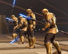 Caballeros de Zakuul, empuñando sables de luz pica.