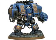 Dreadnought Venerable de los Ultramarines.