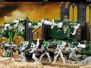 Guardianes, Bípodes y plataformas de armas de Biel-Tan.