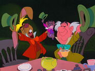 Alice-in-wonderland-disneyscreencaps.com-4899