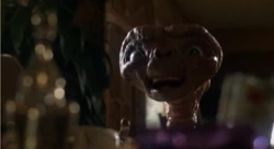 E.T./Gallery | E.T. The Extra Terrestrial Wiki | Fandom E.T./Gallery | E.T. The Extra Terrestrial Wiki | Fandom