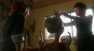 E.T. screaming along with Elliott and Gertie.