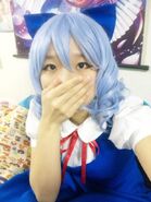 Tsuu cosplaying as Cirno.