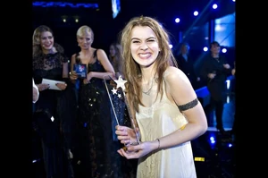 Emmelie winning the Dansk Melodi Grand Prix 2013