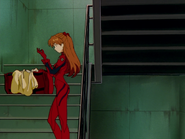 Asuka usando su Plug Suit 02.