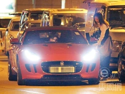 1 n111.jpg (119 KB) 陳展鵬與鍾嘉欣因同車傳出戲假情真的緋聞