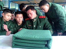 解放軍摺被2.jpg (50 KB)